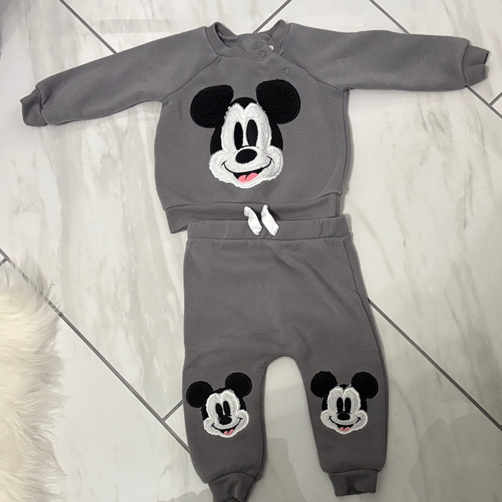 3-6M Disney Baby Mickey Matching Outfit